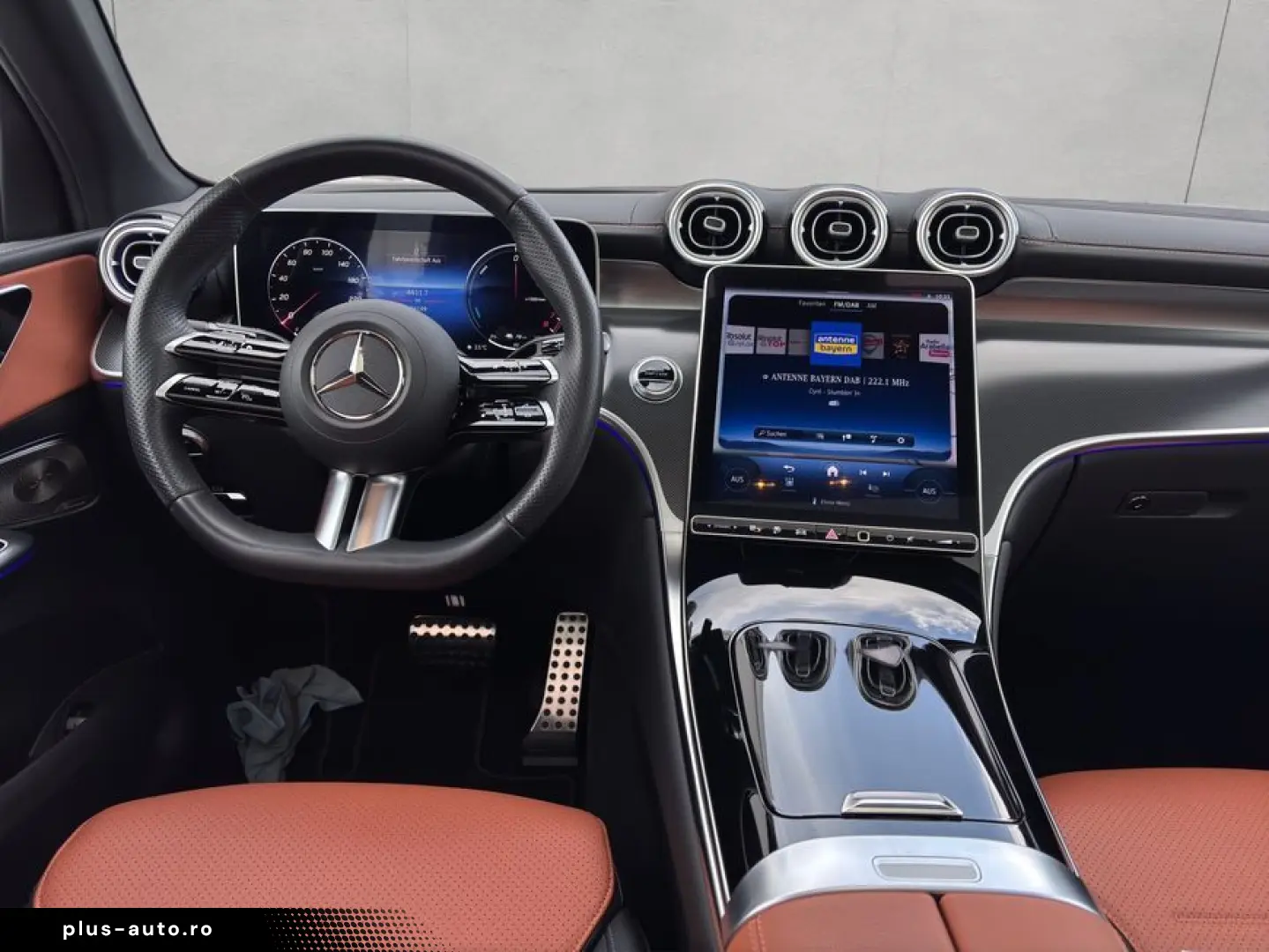 MERCEDES-BENZ GLC 300 e 4M AMG Panodach Dig.Light 360