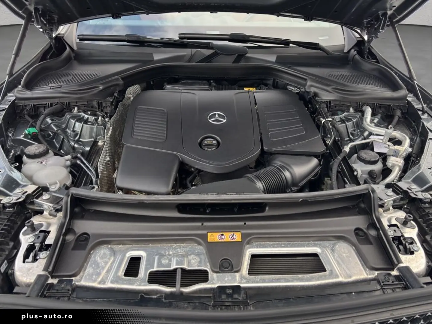 MERCEDES-BENZ GLC 300 e 4M AMG Panodach Dig.Light 360