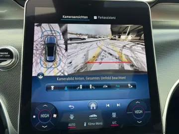 MERCEDES-BENZ GLC 300 e 4M AMG Panodach Dig.Light 360