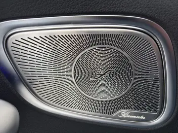 MERCEDES-BENZ GLC 300 e 4M AMG Panodach Dig.Light 360