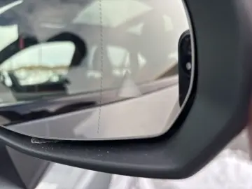 MERCEDES-BENZ GLC 300 e 4M AMG Panodach Dig.Light 360