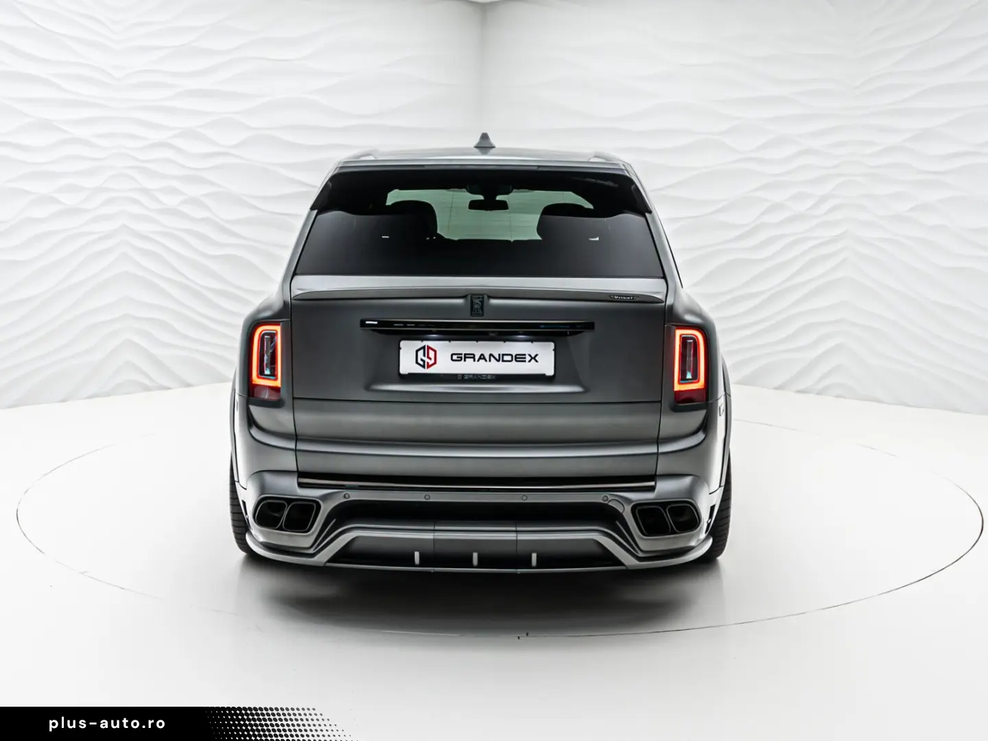 ROLLS ROYCE Cullinan Black Badge MANSORY Starlight R24