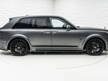 ROLLS ROYCE Cullinan Black Badge MANSORY Starlight R24