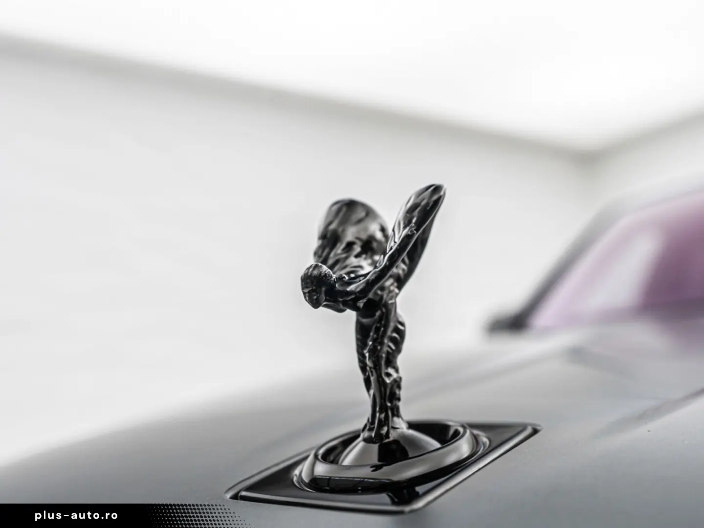 ROLLS ROYCE Cullinan Black Badge MANSORY Starlight R24