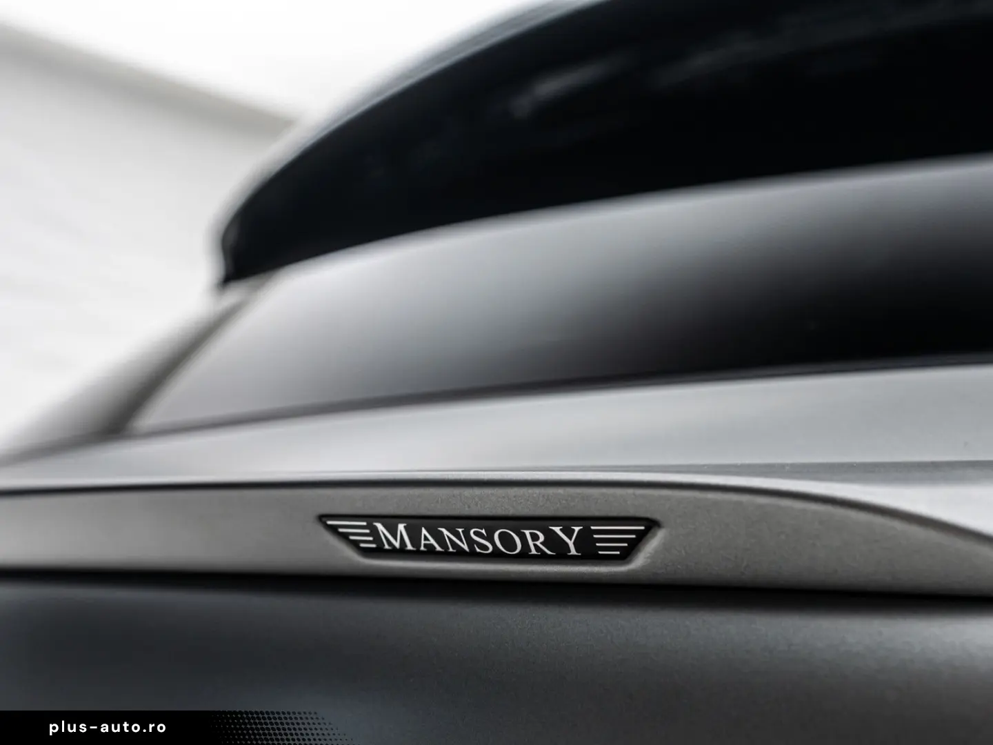 ROLLS ROYCE Cullinan Black Badge MANSORY Starlight R24