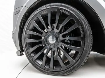 ROLLS ROYCE Cullinan Black Badge MANSORY Starlight R24