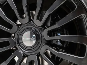 ROLLS ROYCE Cullinan Black Badge MANSORY Starlight R24