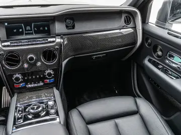ROLLS ROYCE Cullinan Black Badge MANSORY Starlight R24