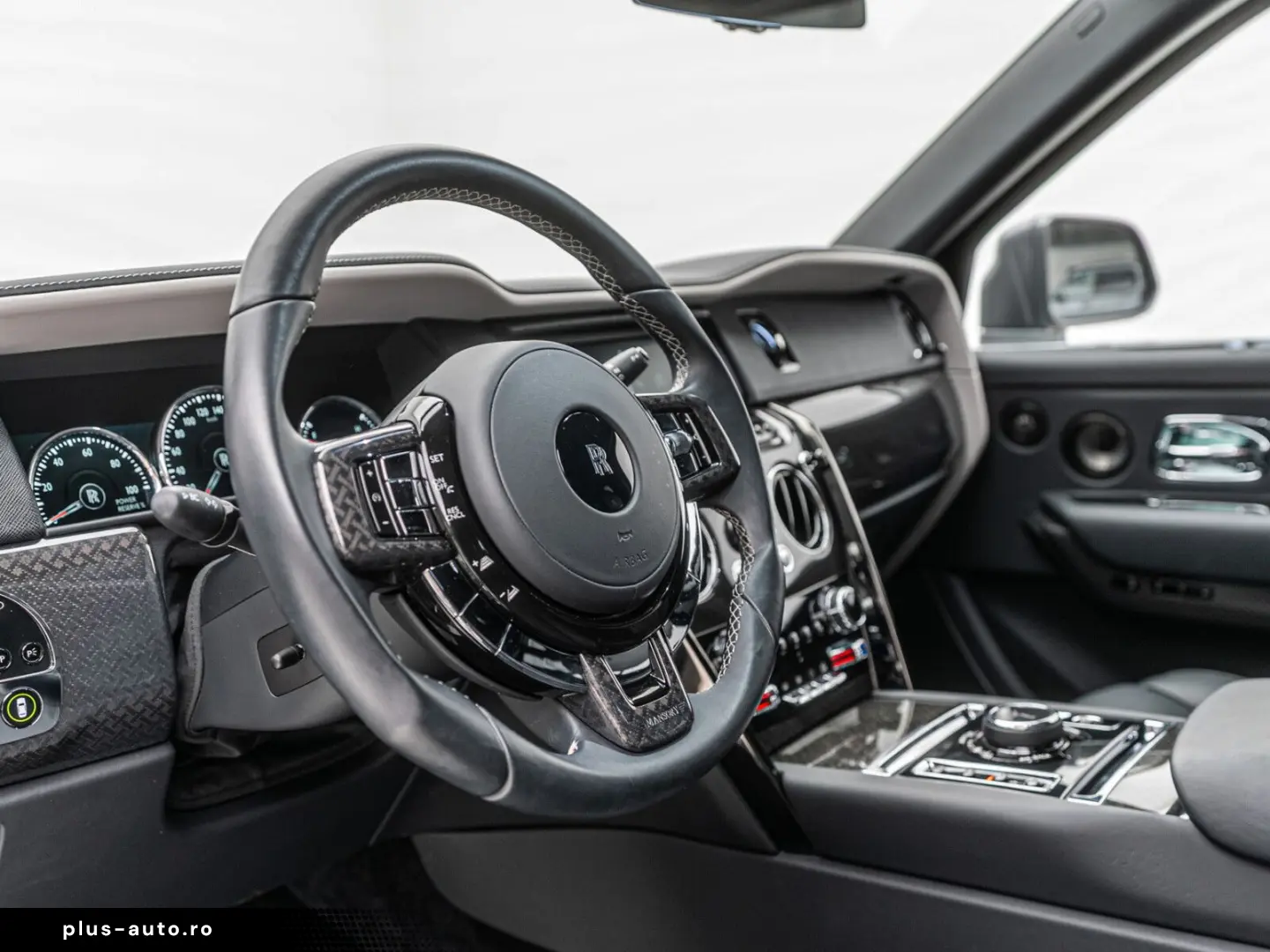 ROLLS ROYCE Cullinan Black Badge MANSORY Starlight R24