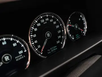 ROLLS ROYCE Cullinan Black Badge MANSORY Starlight R24