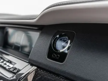 ROLLS ROYCE Cullinan Black Badge MANSORY Starlight R24