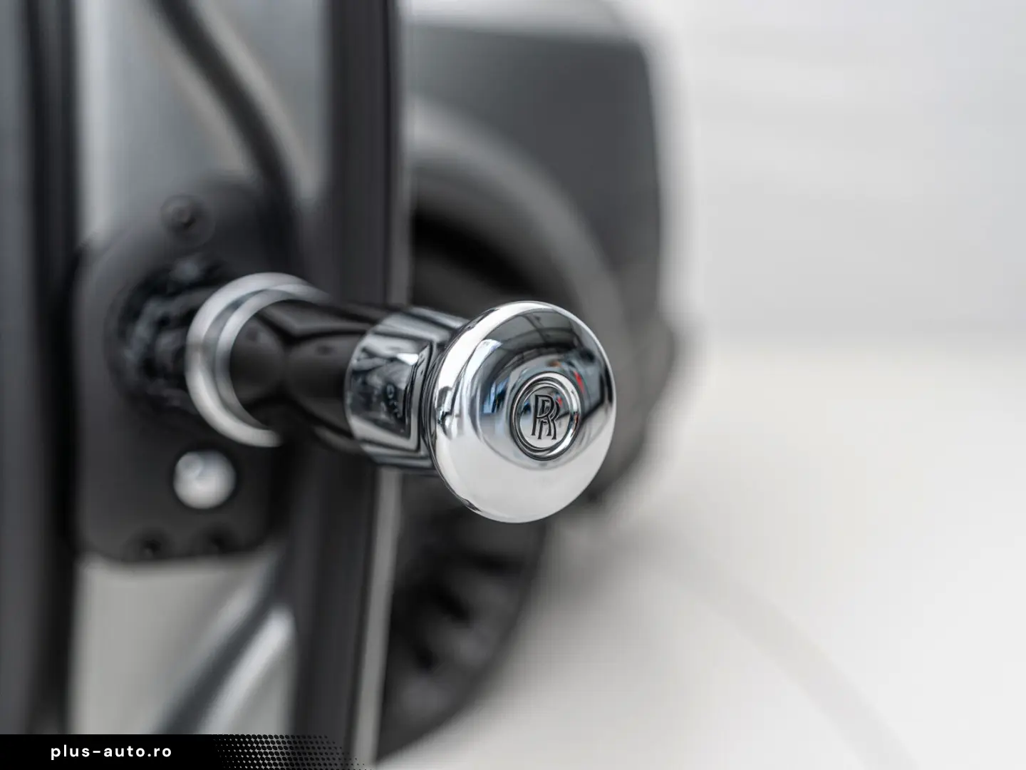 ROLLS ROYCE Cullinan Black Badge MANSORY Starlight R24