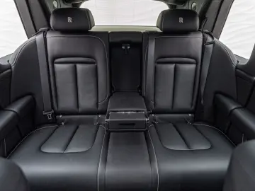 ROLLS ROYCE Cullinan Black Badge MANSORY Starlight R24