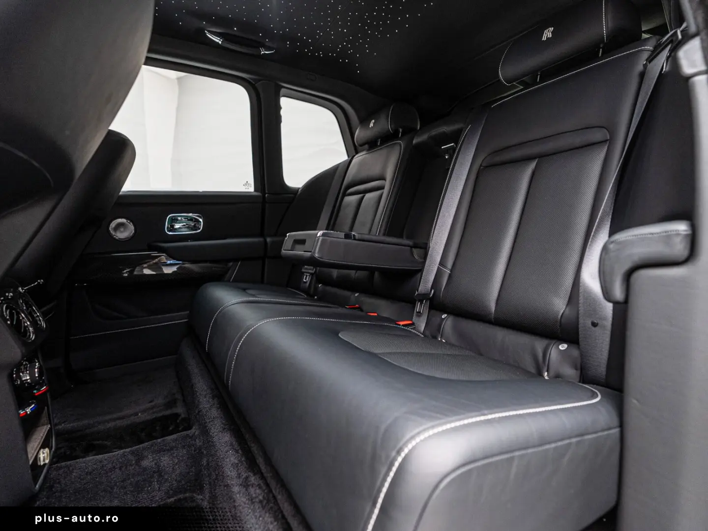 ROLLS ROYCE Cullinan Black Badge MANSORY Starlight R24