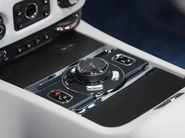 ROLLS ROYCE Dawn Onyx Concept