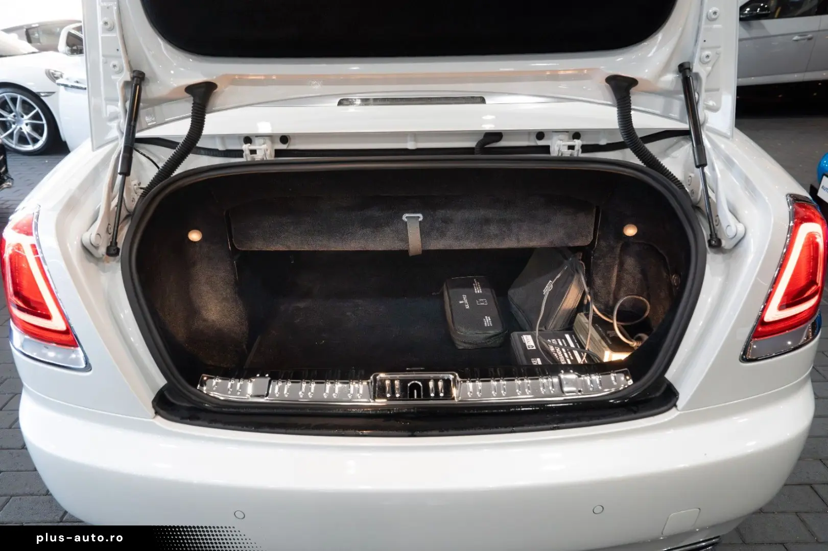 ROLLS ROYCE Dawn BESPOKE MASSAGE HEAD-UP 21 LM TV SOFT-CLOSE