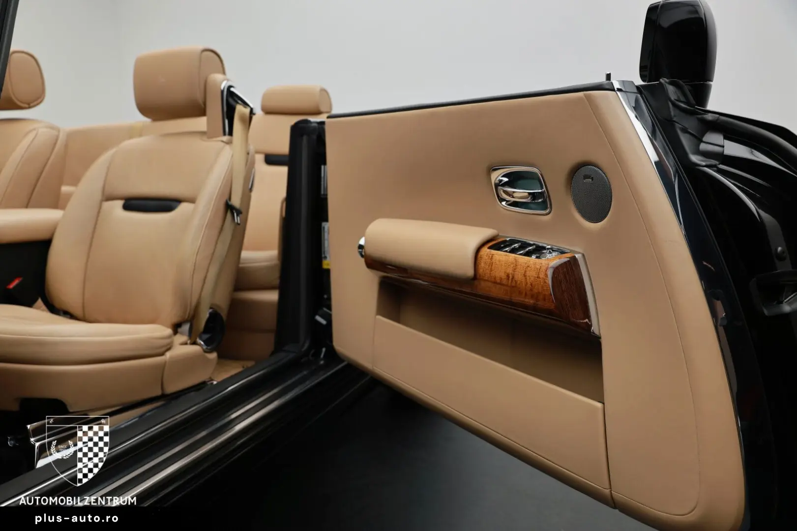 ROLLS ROYCE Phantom Drophead 1 of 50 Picnic Humper