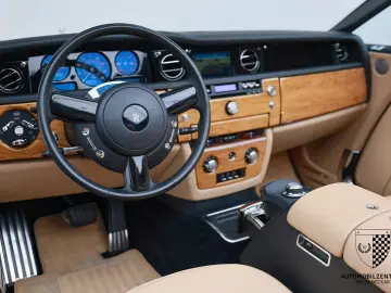 ROLLS ROYCE Phantom Drophead 1 of 50 Picnic Humper