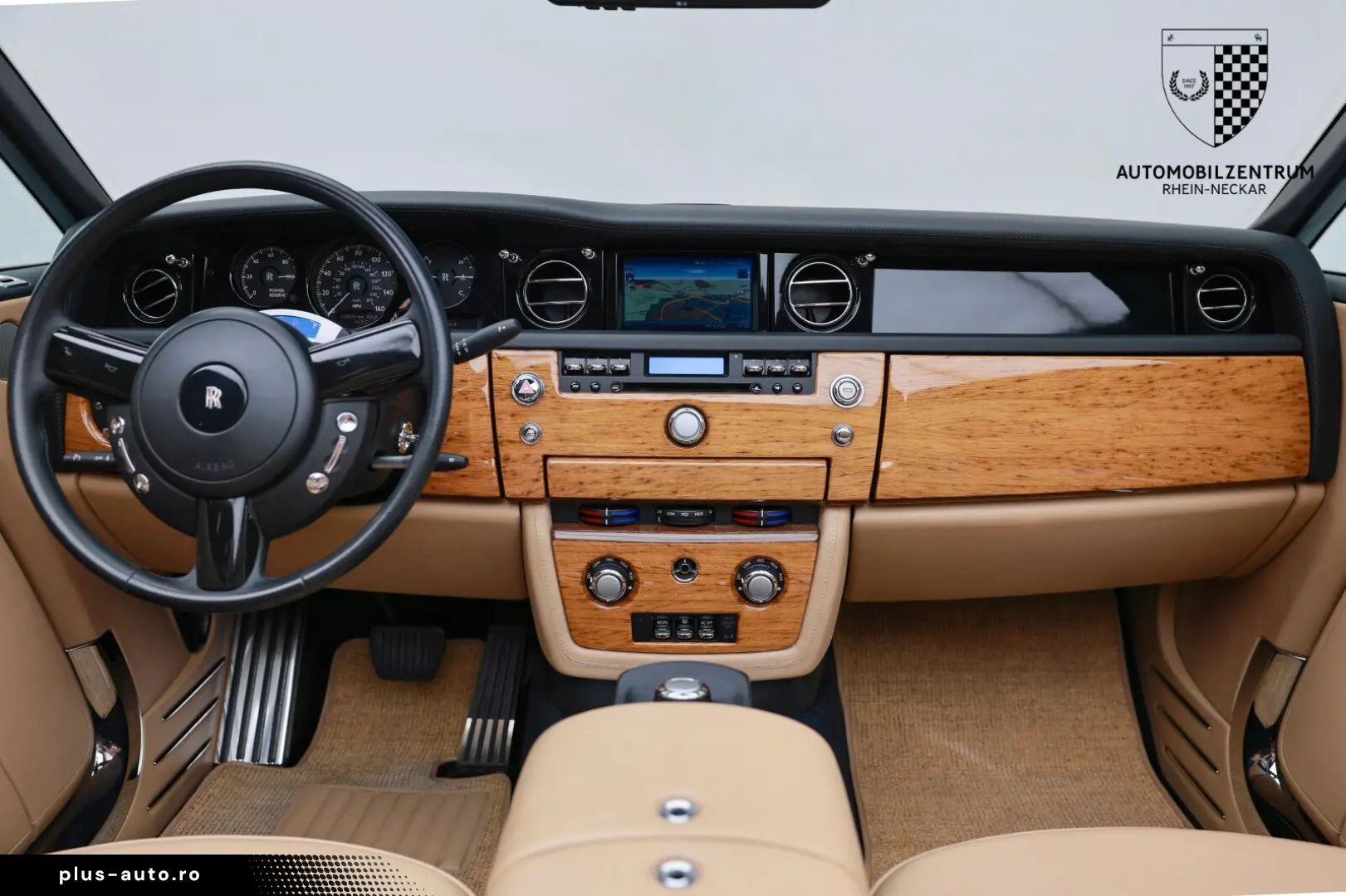 ROLLS ROYCE Phantom Drophead 1 of 50 Picnic Humper