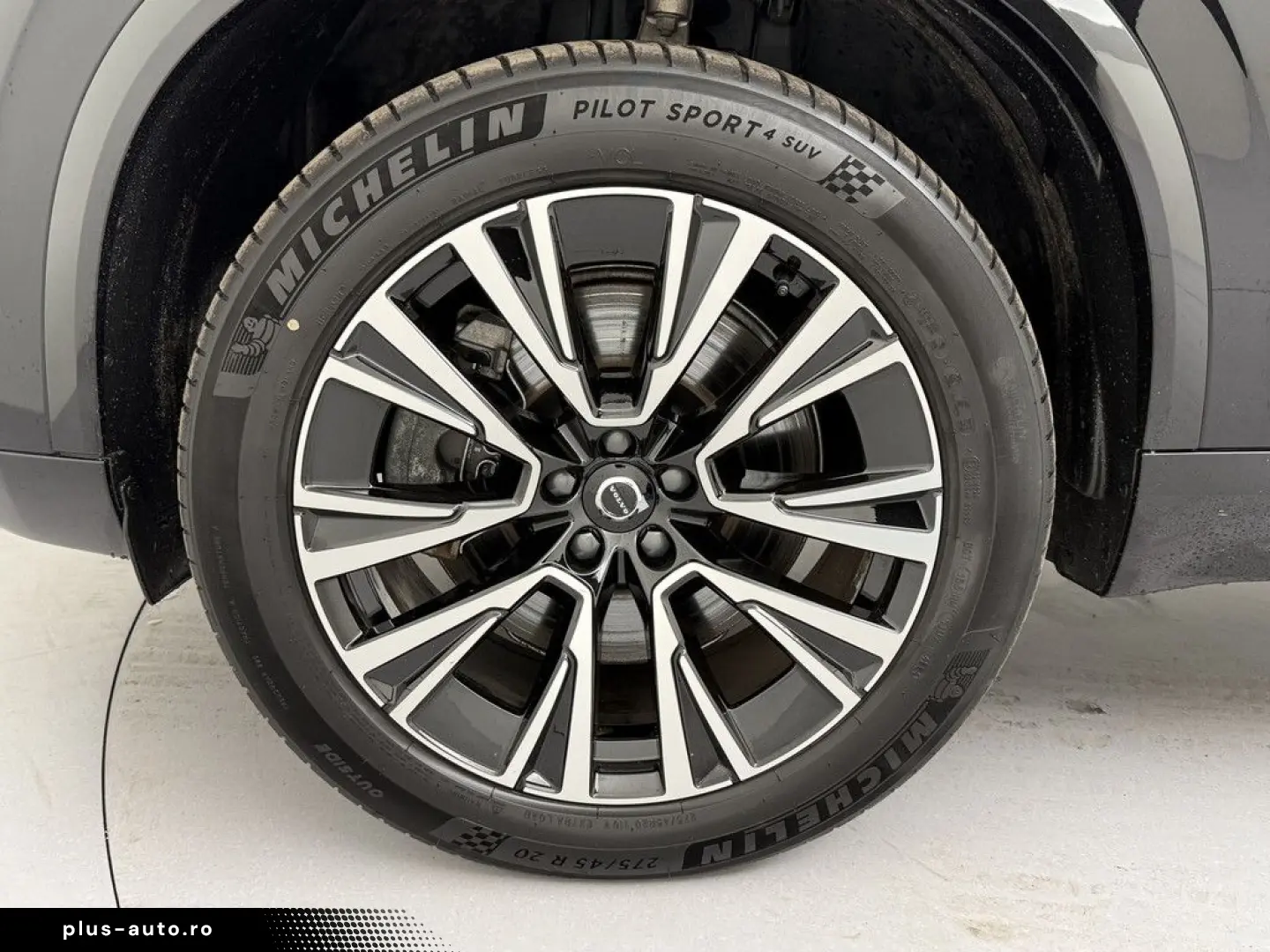 VOLVO XC90 T8 Core Recharge Plug-In Hybrid AWD ACC LED