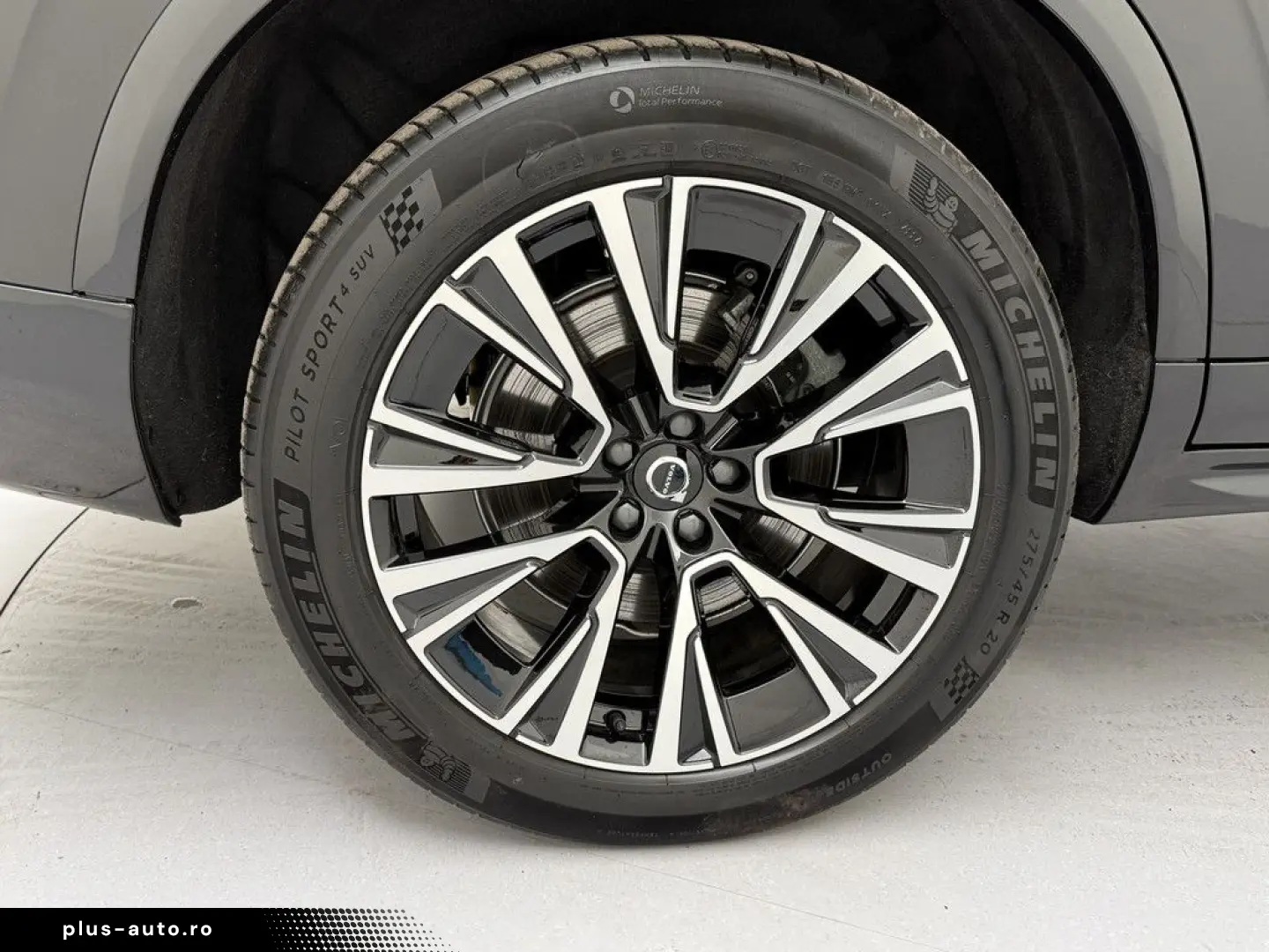 VOLVO XC90 T8 Core Recharge Plug-In Hybrid AWD ACC LED