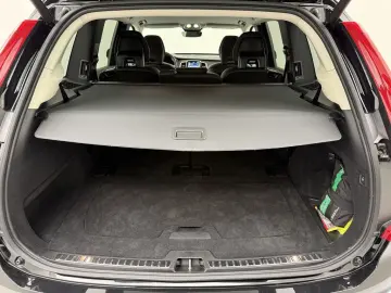 VOLVO XC90 T8 Core Recharge Plug-In Hybrid AWD ACC LED