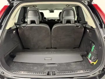 VOLVO XC90 T8 Core Recharge Plug-In Hybrid AWD ACC LED