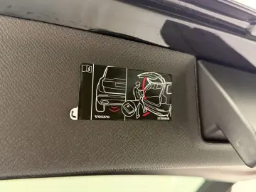 VOLVO XC90 T8 Core Recharge Plug-In Hybrid AWD ACC LED