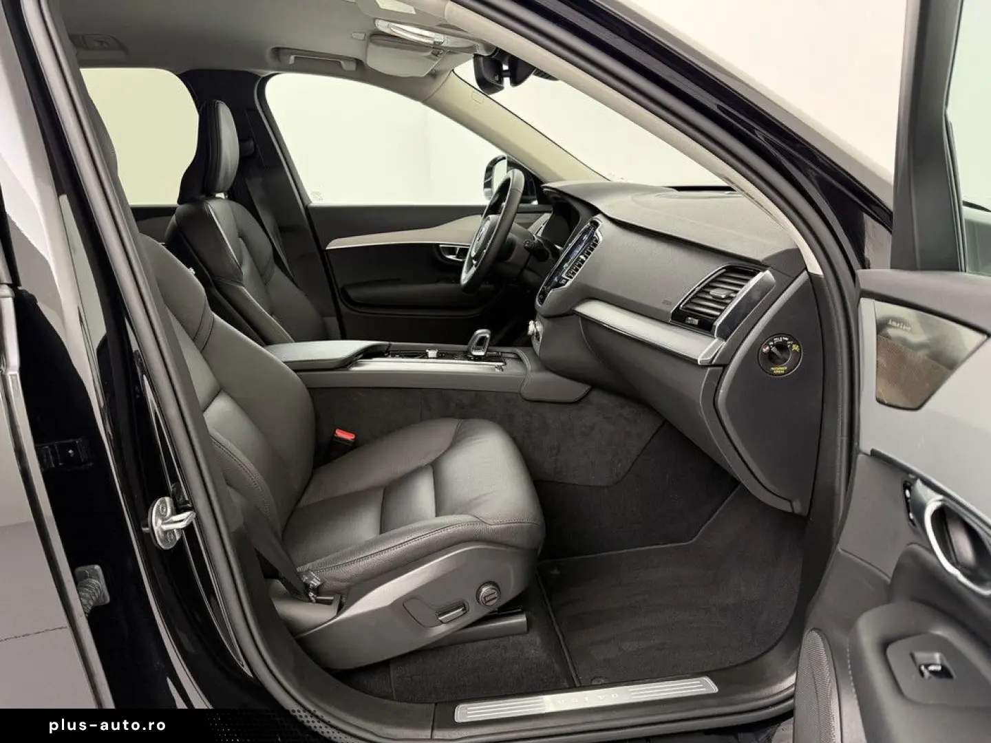 VOLVO XC90 T8 Core Recharge Plug-In Hybrid AWD ACC LED