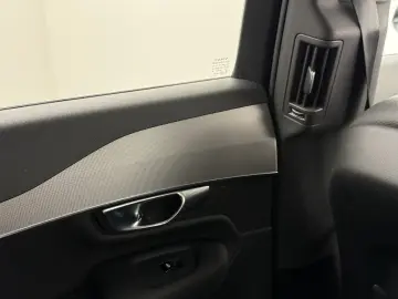 VOLVO XC90 T8 Core Recharge Plug-In Hybrid AWD ACC LED