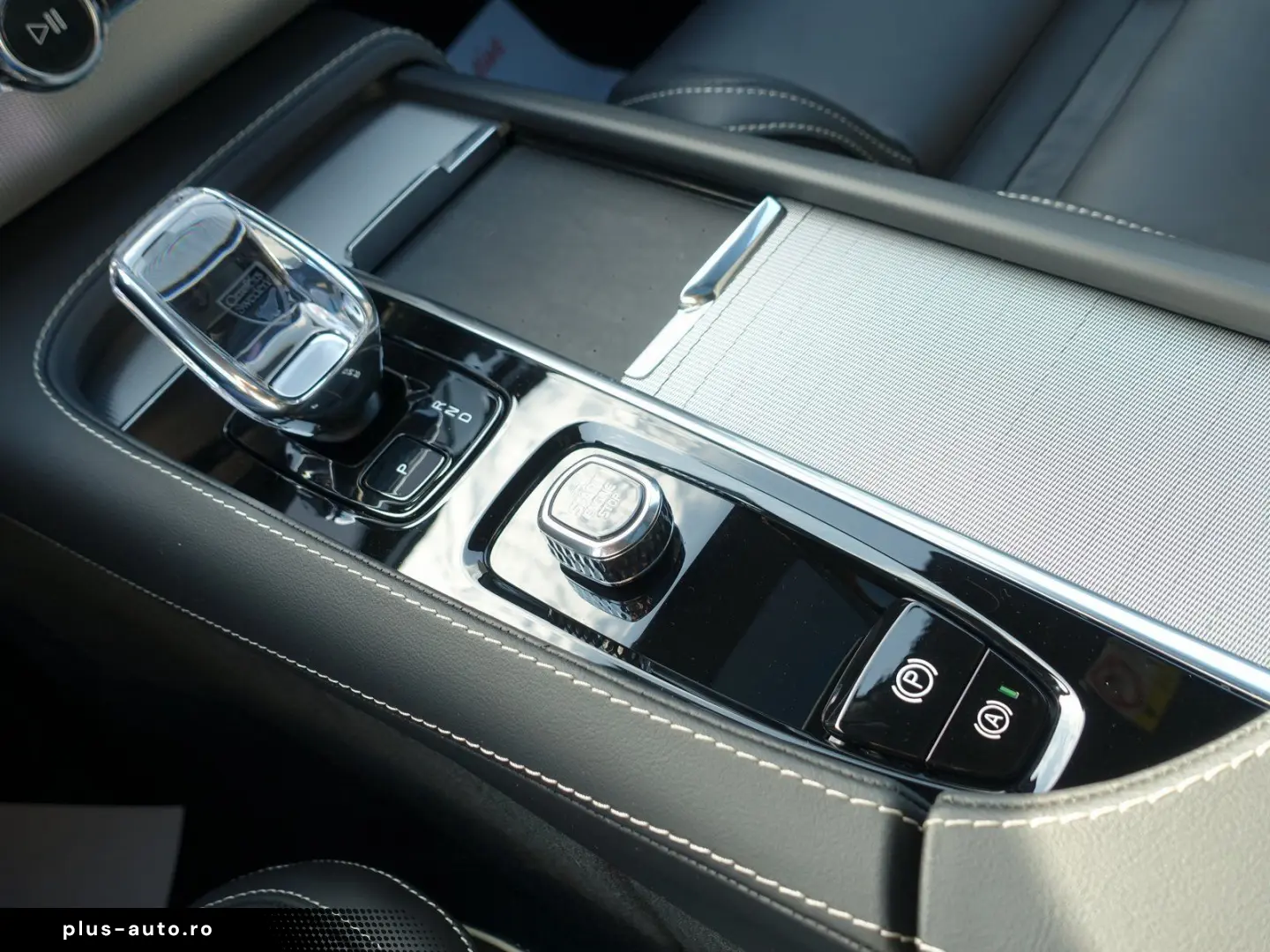 VOLVO XC90 Plus BrightT8 AWD HeadUP 360 B&W FourC Pano