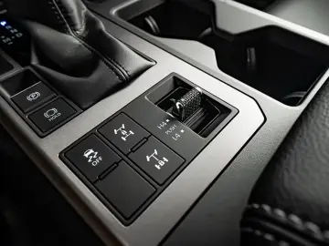 Toyota Land Cruiser Executive 2.8d 4WD 204hp