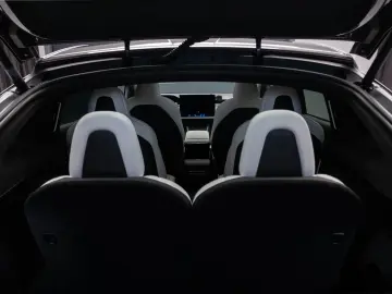 Tesla Model X Plaid