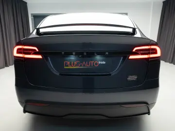 Tesla Model X Plaid