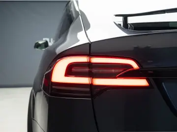 Tesla Model X Plaid