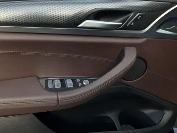 BMW X3 xDrive 30 d M SPORT AHK PANO LASER HUD ACC