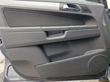 Opel Zafira 1.6 – Benzină
