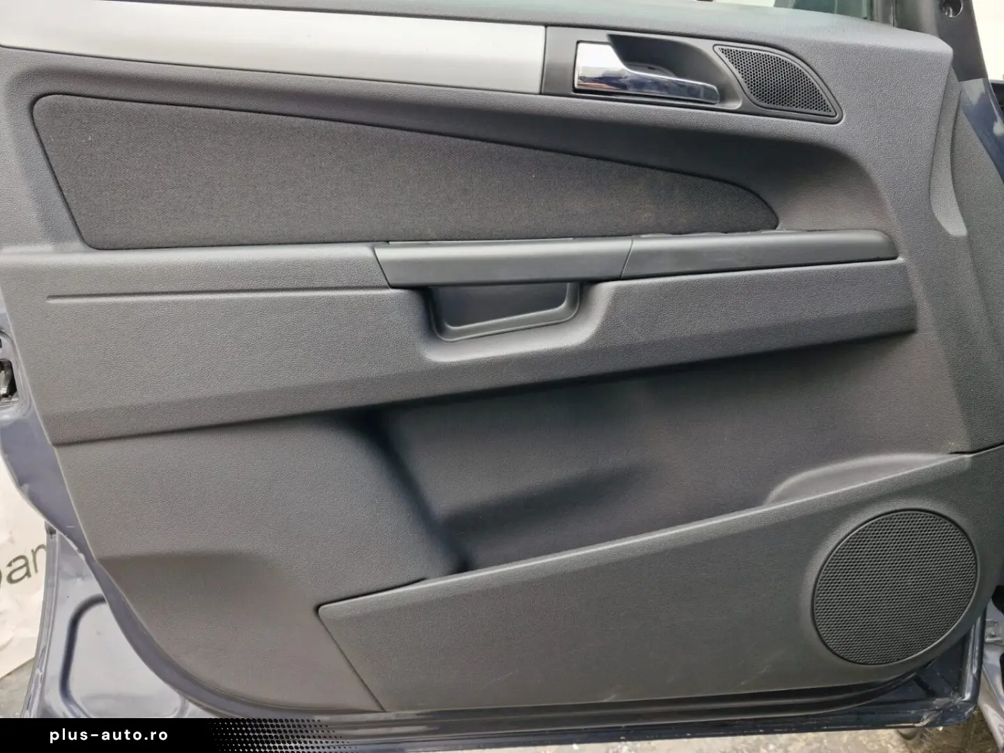 Opel Zafira 1.6 – Benzină