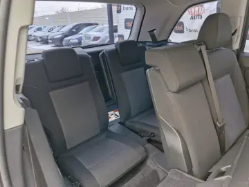 Opel Zafira 1.6 – Benzină