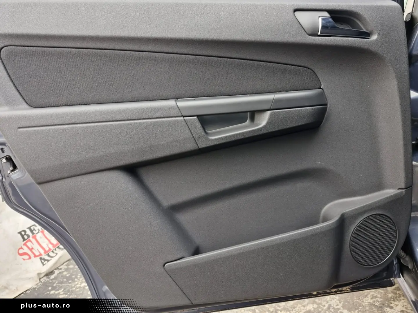 Opel Zafira 1.6 – Benzină