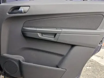 Opel Zafira 1.6 – Benzină