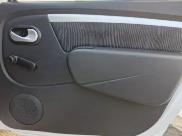 Dacia Logan MCV   Benzină   Manual