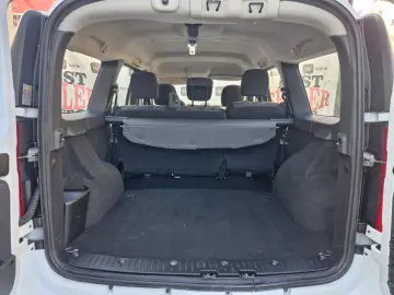 Dacia Logan MCV   Benzină   Manual