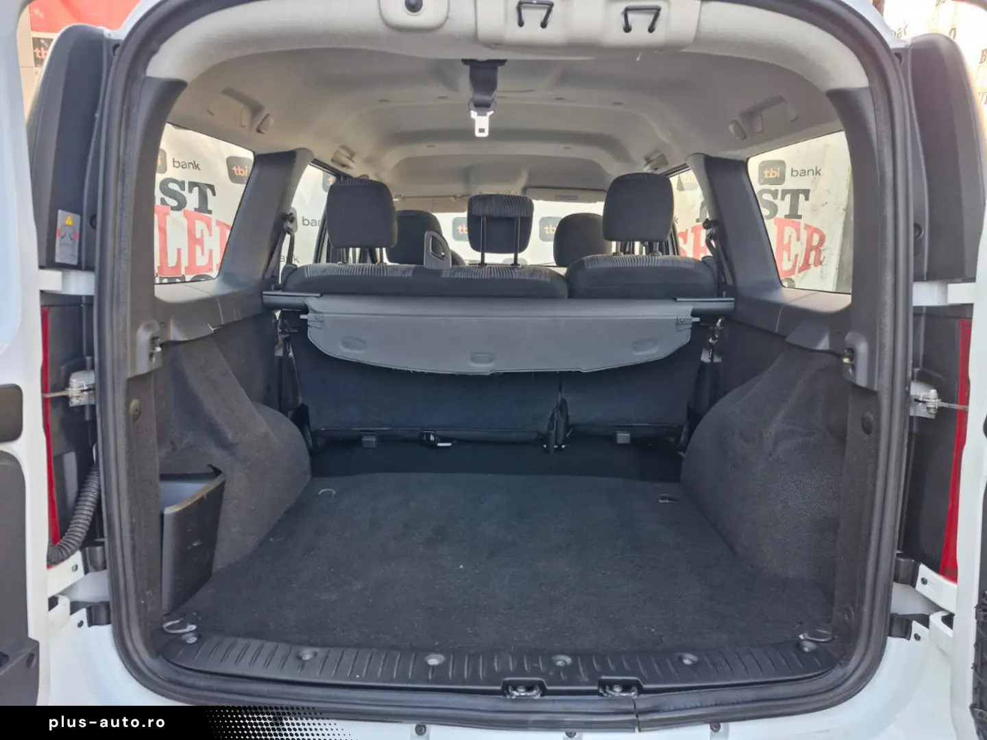 Dacia Logan MCV   Benzină   Manual