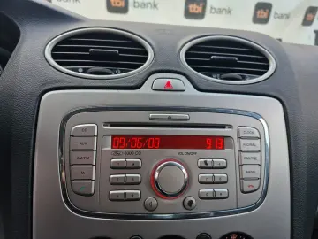 Ford Focus 1.6   Benzină  Manual   105 CP