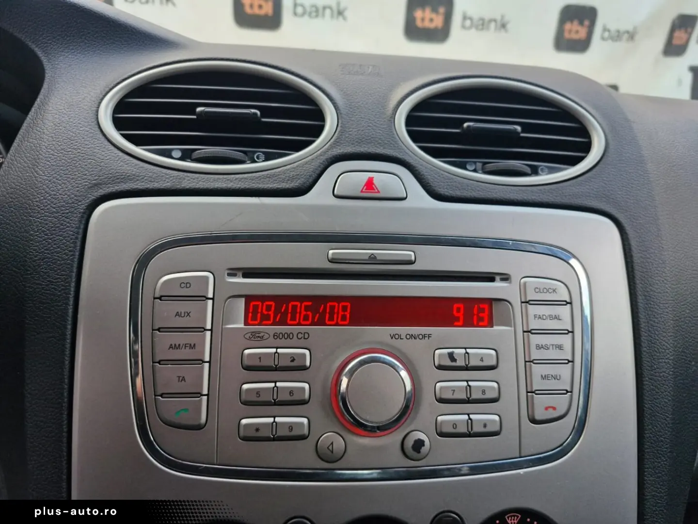 Ford Focus 1.6   Benzină  Manual   105 CP