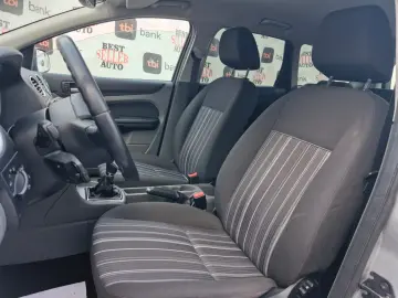 Ford Focus 1.6   Benzină  Manual   105 CP