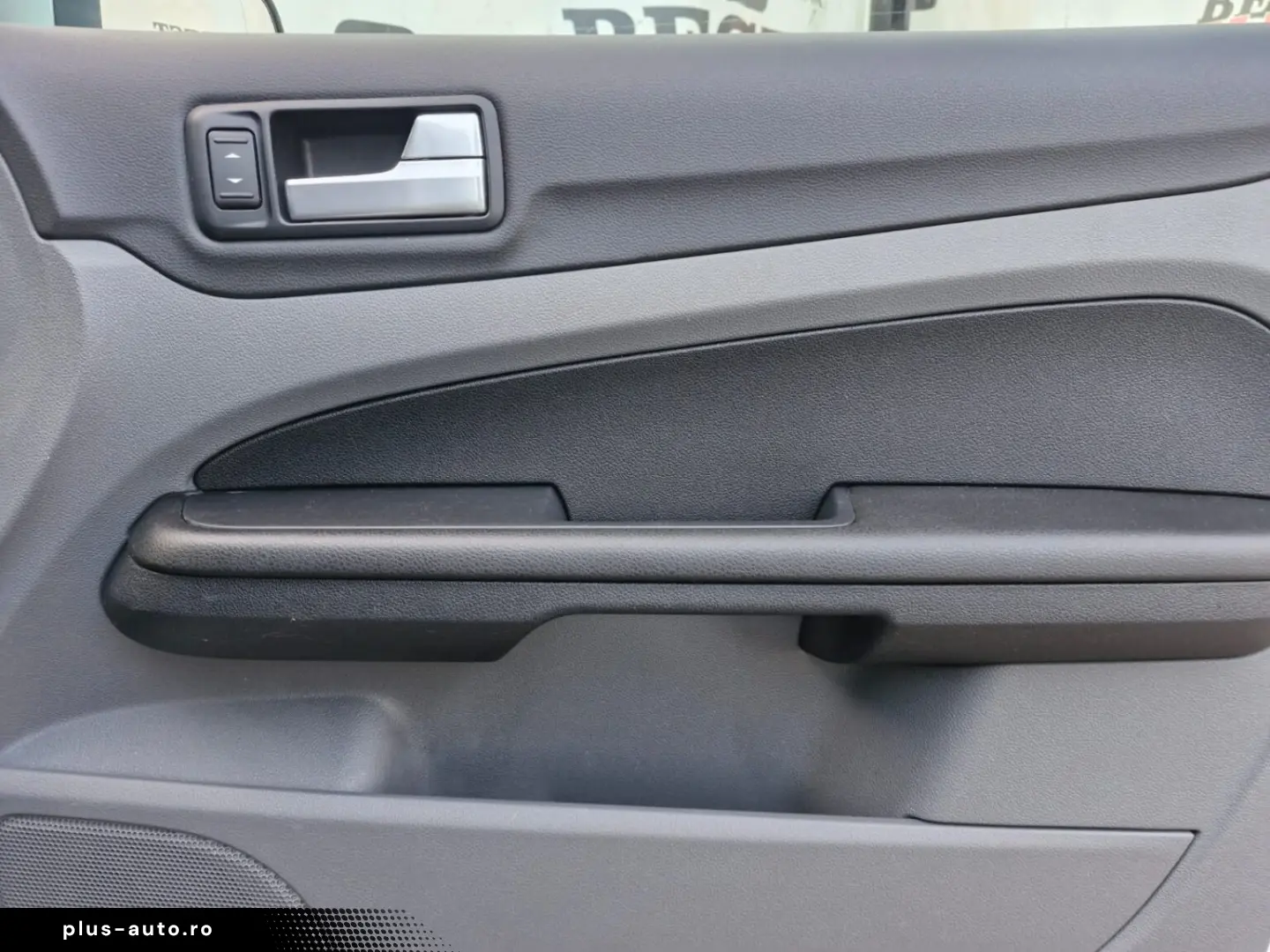 Ford Focus 1.6   Benzină  Manual   105 CP