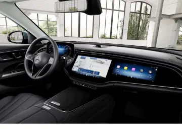 Mercedes-Benz E 300 e Avantgarde-Plus Superscreen