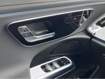 MERCEDES-BENZ E 200 AMG-Adv